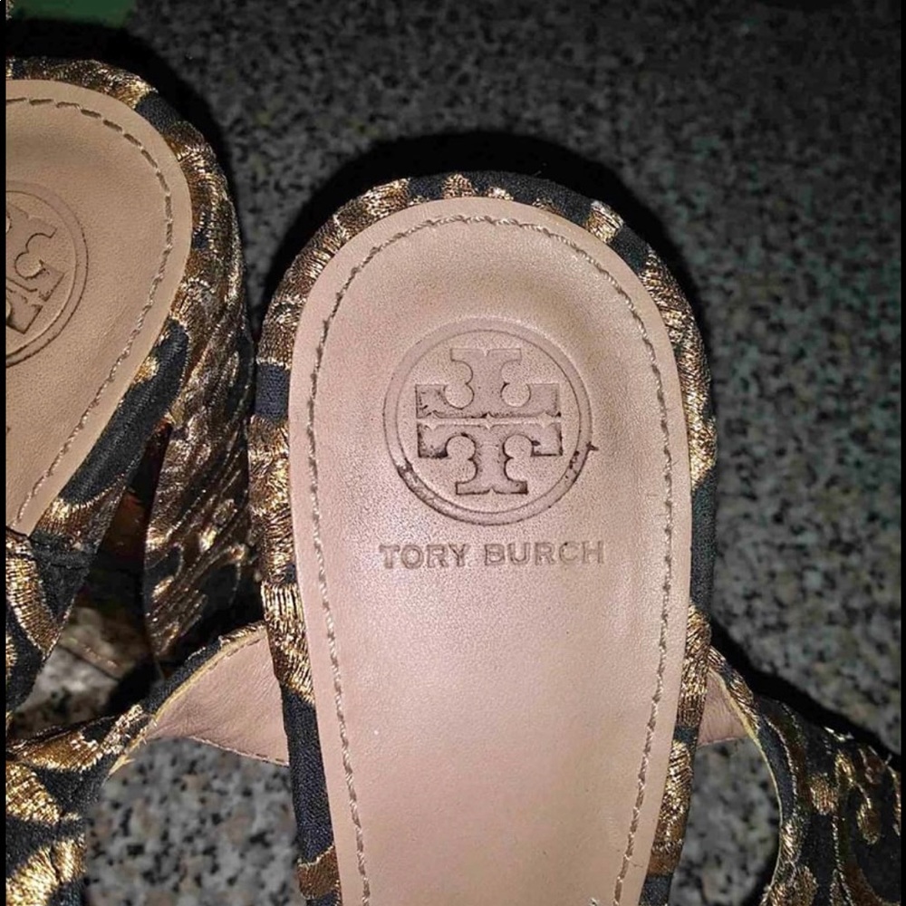 Size 8.5 Tory Burch platform heels.